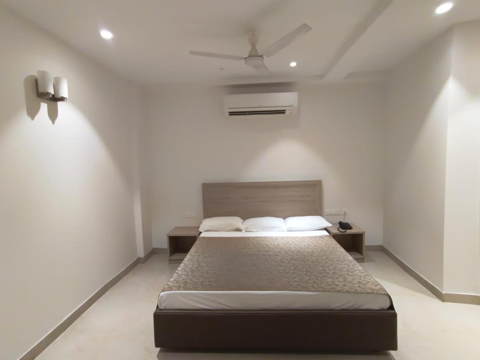 Hotel Bagla Atithi Banaras 瓦拉纳西 外观 照片
