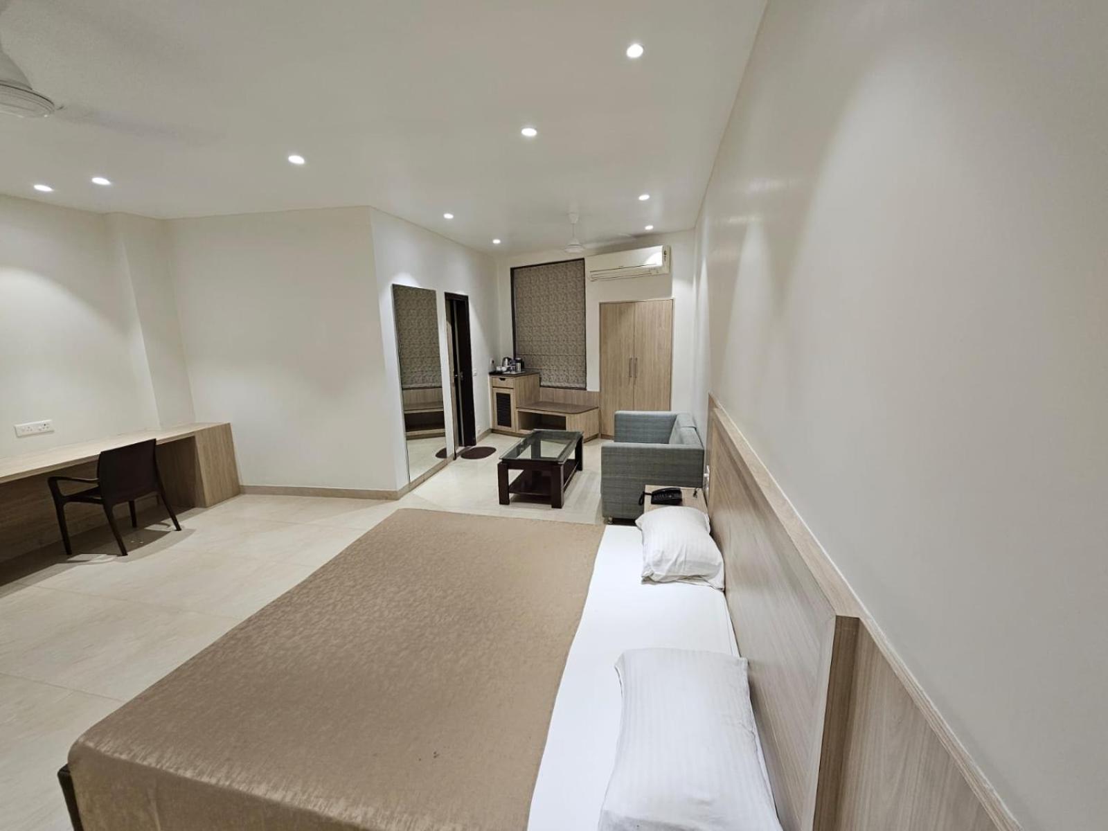 Hotel Bagla Atithi Banaras 瓦拉纳西 外观 照片
